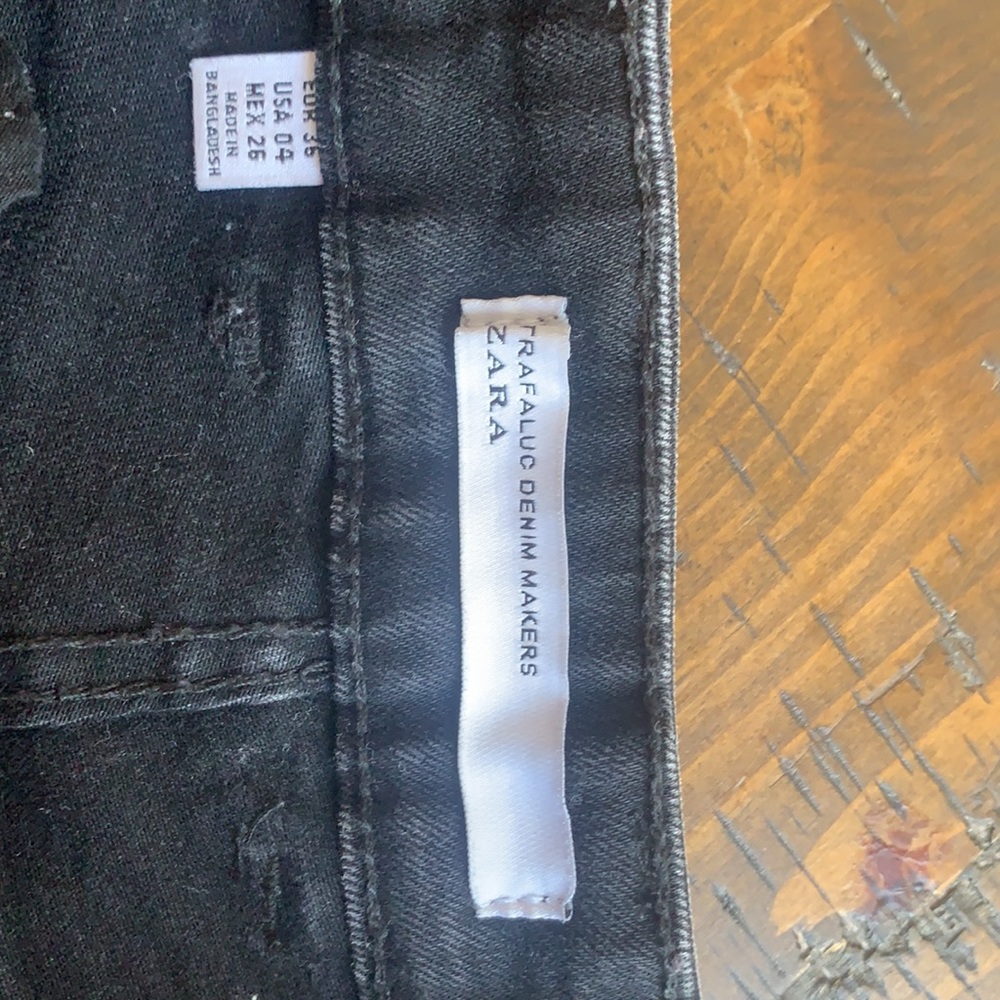 Size 04 - Picture 3 of 3